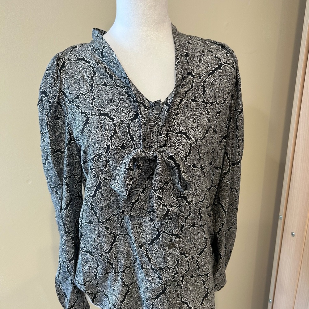 Joie 100% Silk Paisley Tie Front Blouse Black Gray Size S